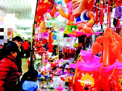 警惕兒童玩具燈籠亂象 三無產品泛濫的隱患與玩具銷售的監管挑戰